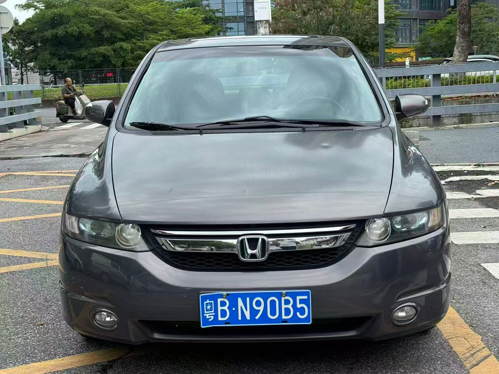 Honda Odyssey 2008 side view