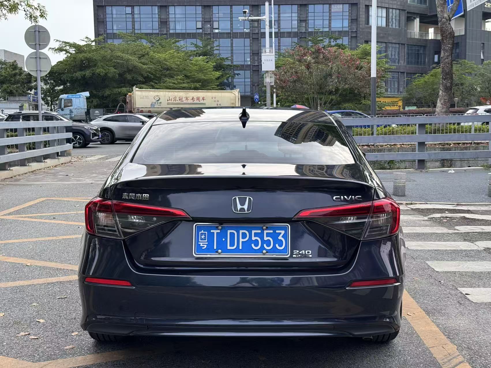 Honda Civic 2023 rear view - blue