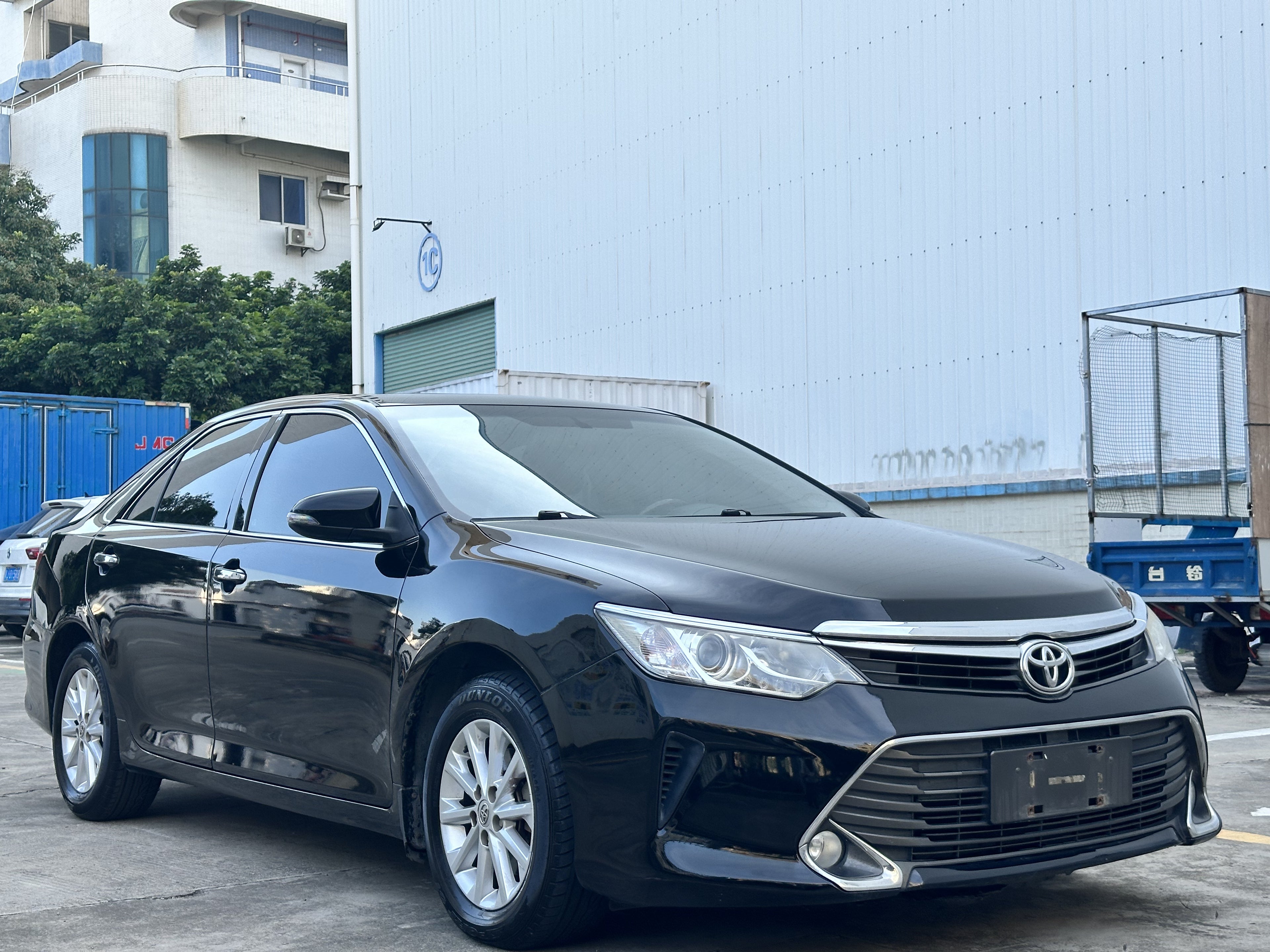 Toyota Camry 2015 front view