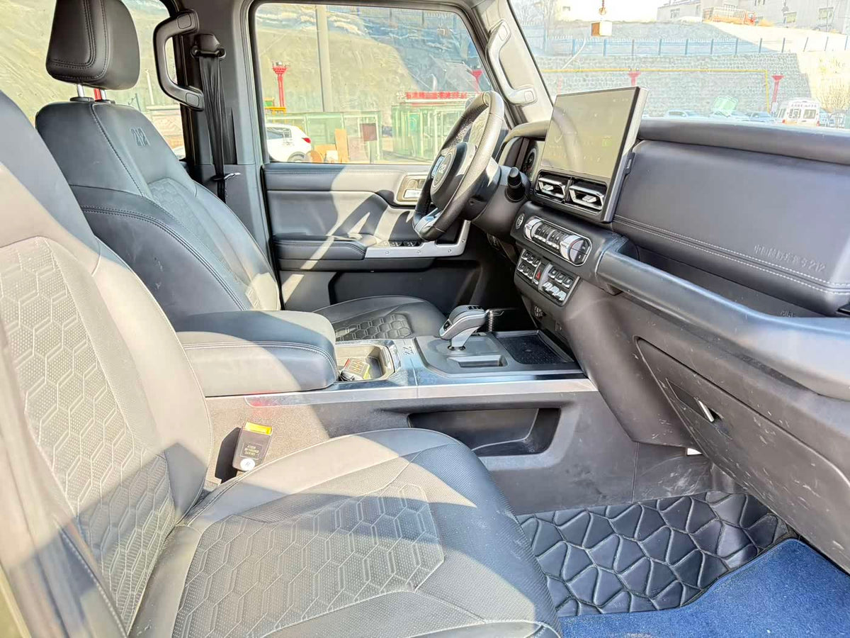 Used 2024 212 T01 2.0T Explorer 4WD Hardcore Off-road SUV for Export