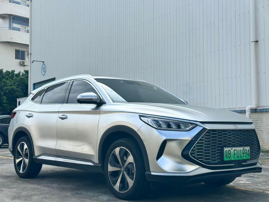 BYD Song PLUS DM-i 2021 - Rear passenger door open, interior view