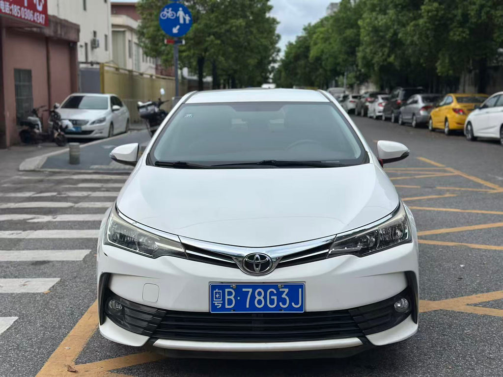 Toyota Corolla rear interior view