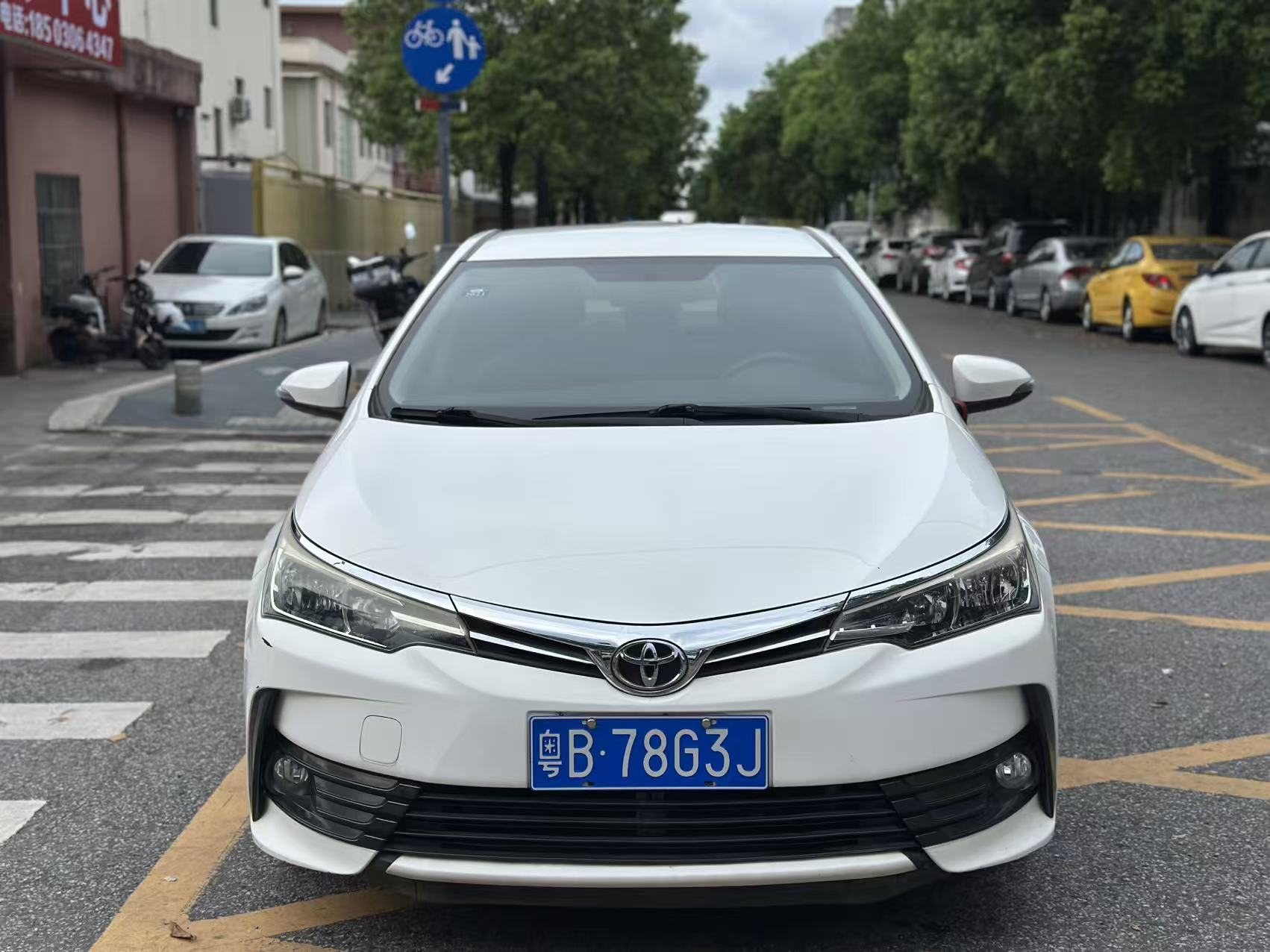 Toyota Corolla rear interior view