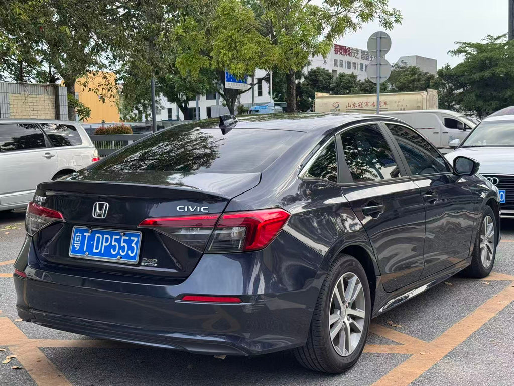 Honda Civic 2023 front view - black