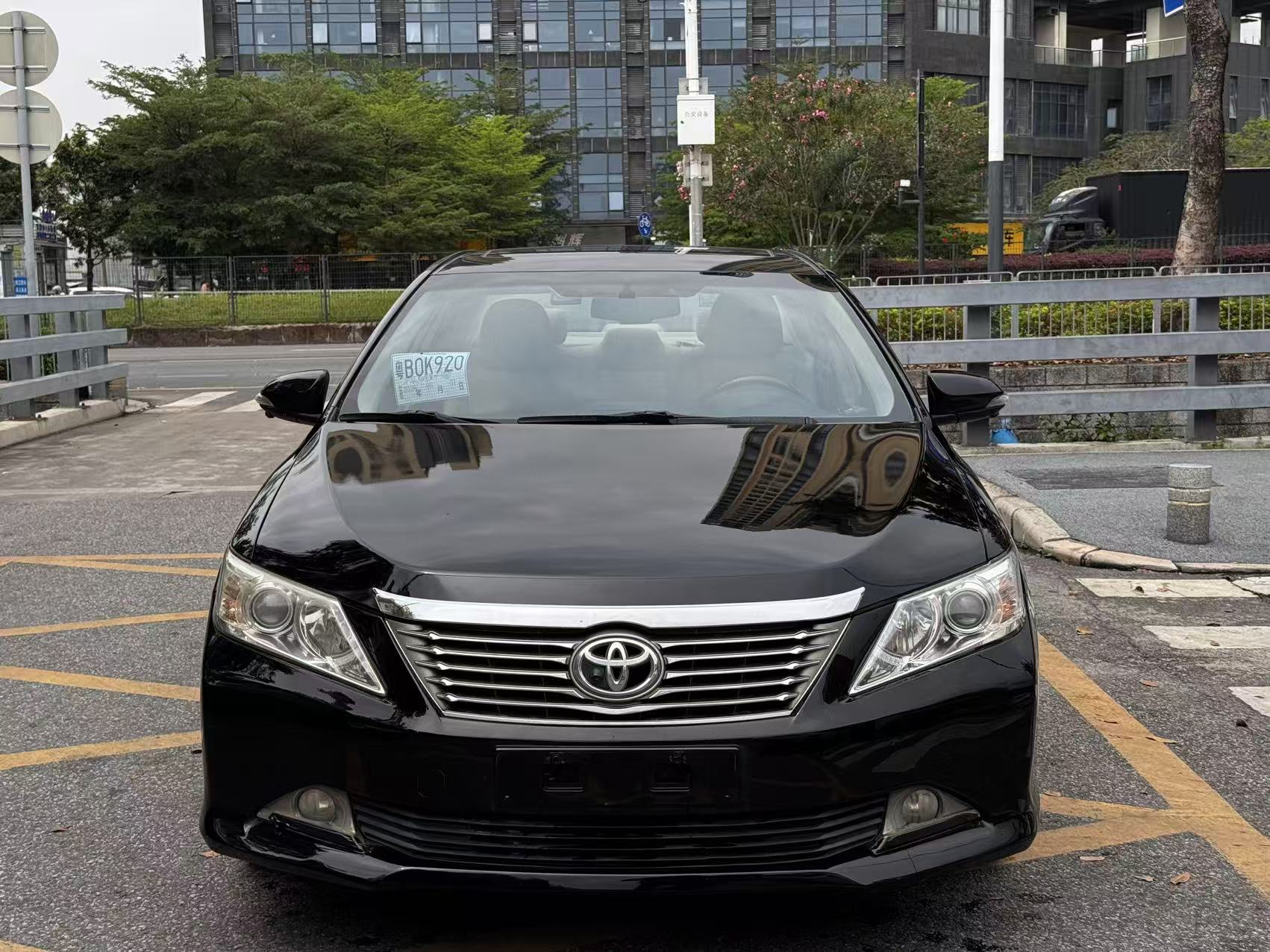 Toyota Camry 2013 front view