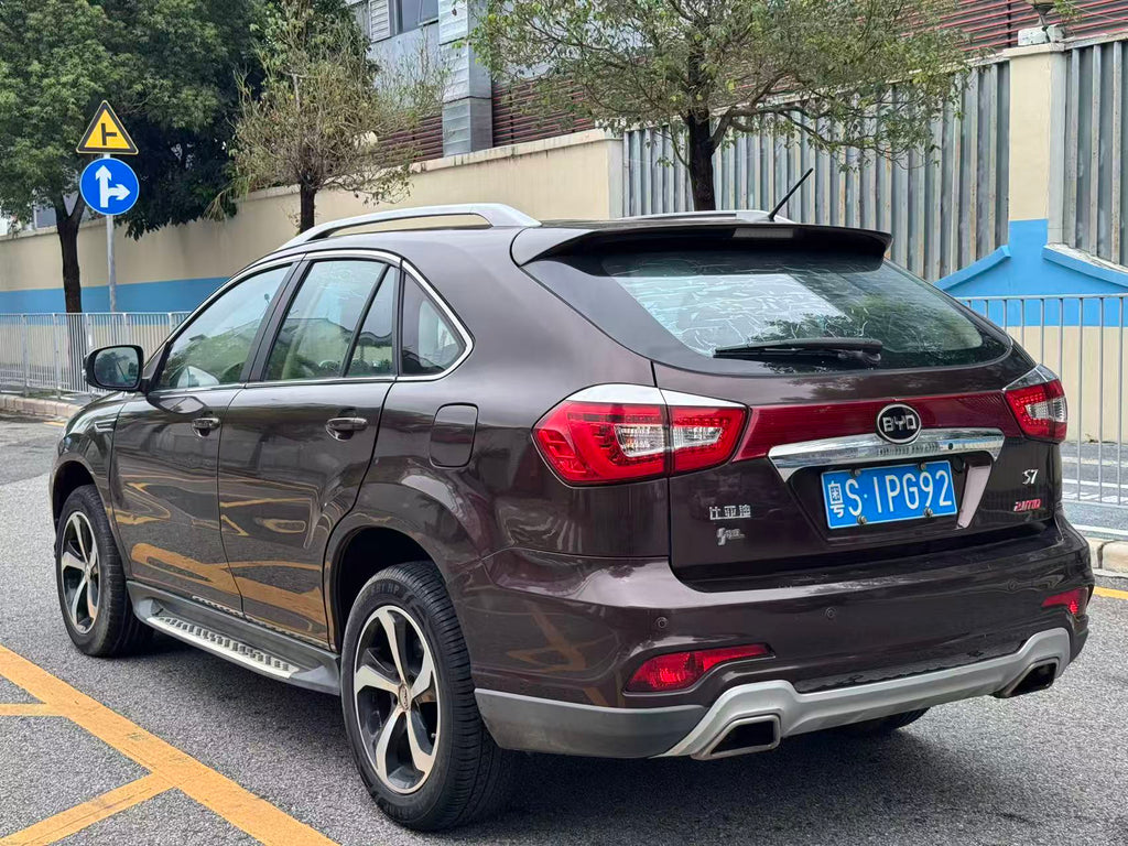 FOB Shenzhen Used 2016 BYD S7 Premium 2.0T Wet Dual Clutch 5-Door 7-Seater FWD Midsize SUV Low Mileage Export Car