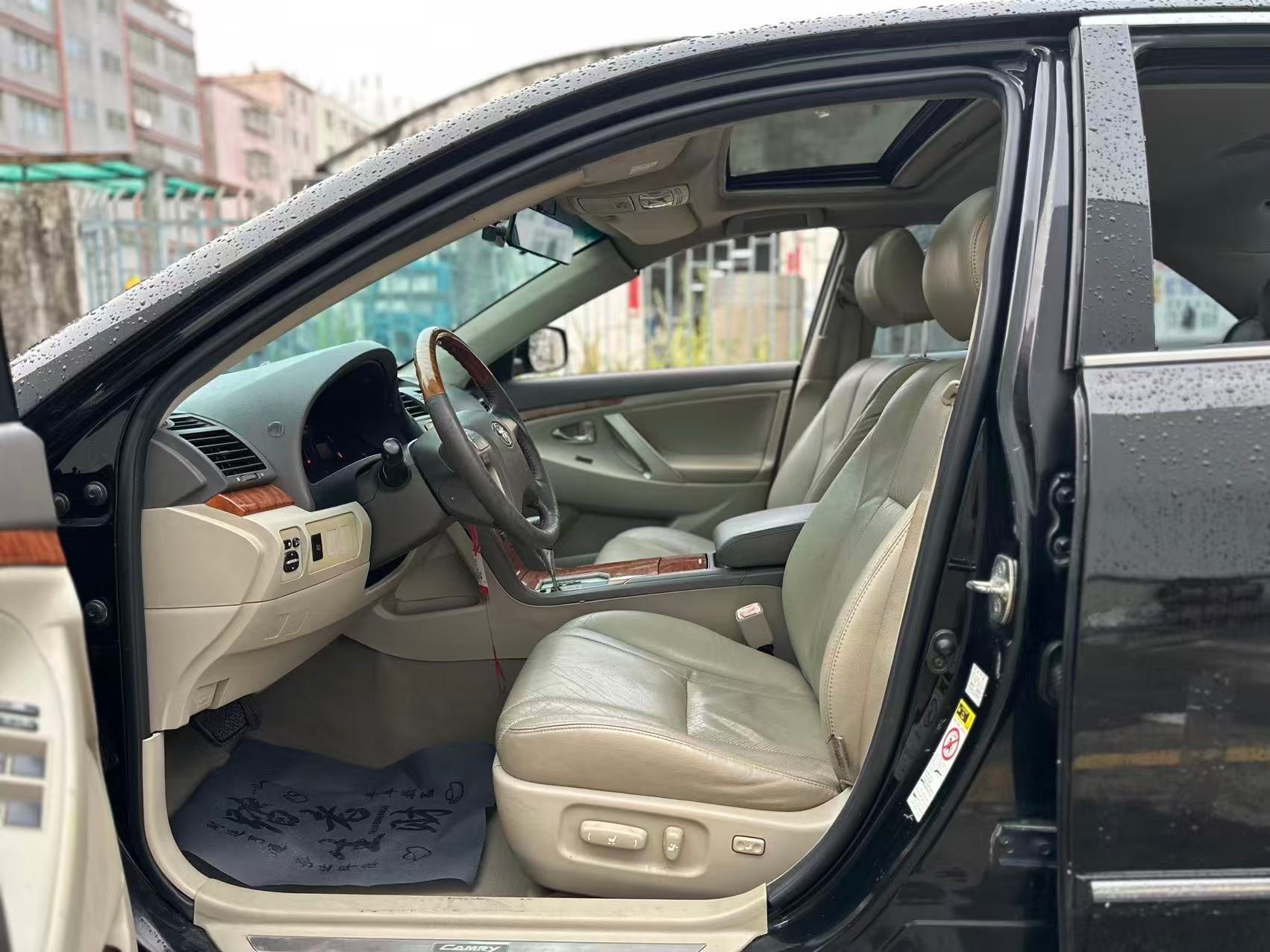 Toyota Camry 240G side profile view