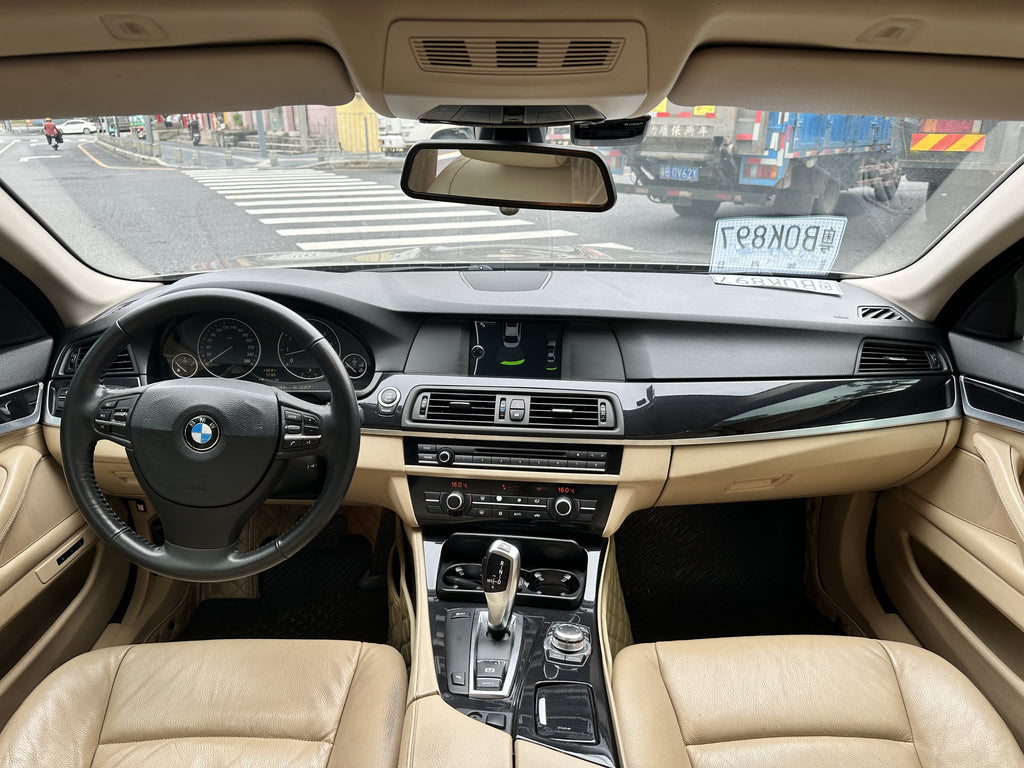 FOB Shenzhen Used 2011 BMW 5 Series 520Li Elegant 4-Door 5-Seater RWD Luxury Sedan | 2.5L Petrol Euro 4 Export Ready