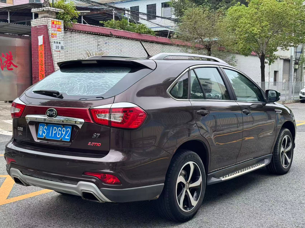 FOB Shenzhen Used 2016 BYD S7 Premium 2.0T Wet Dual Clutch 5-Door 7-Seater FWD Midsize SUV Low Mileage Export Car