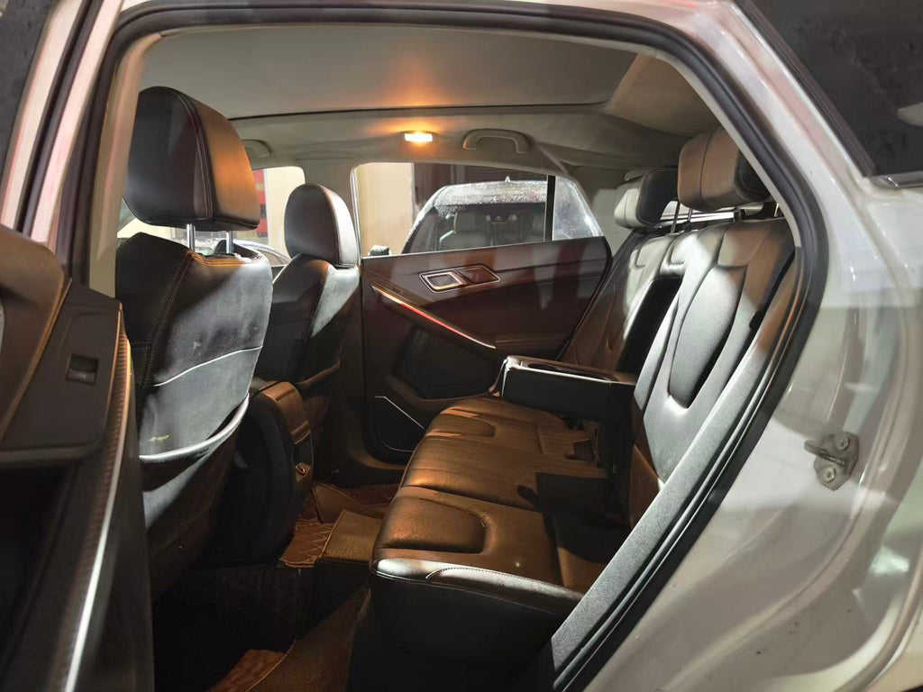 JMC Yusheng S330 2016 interior front seats