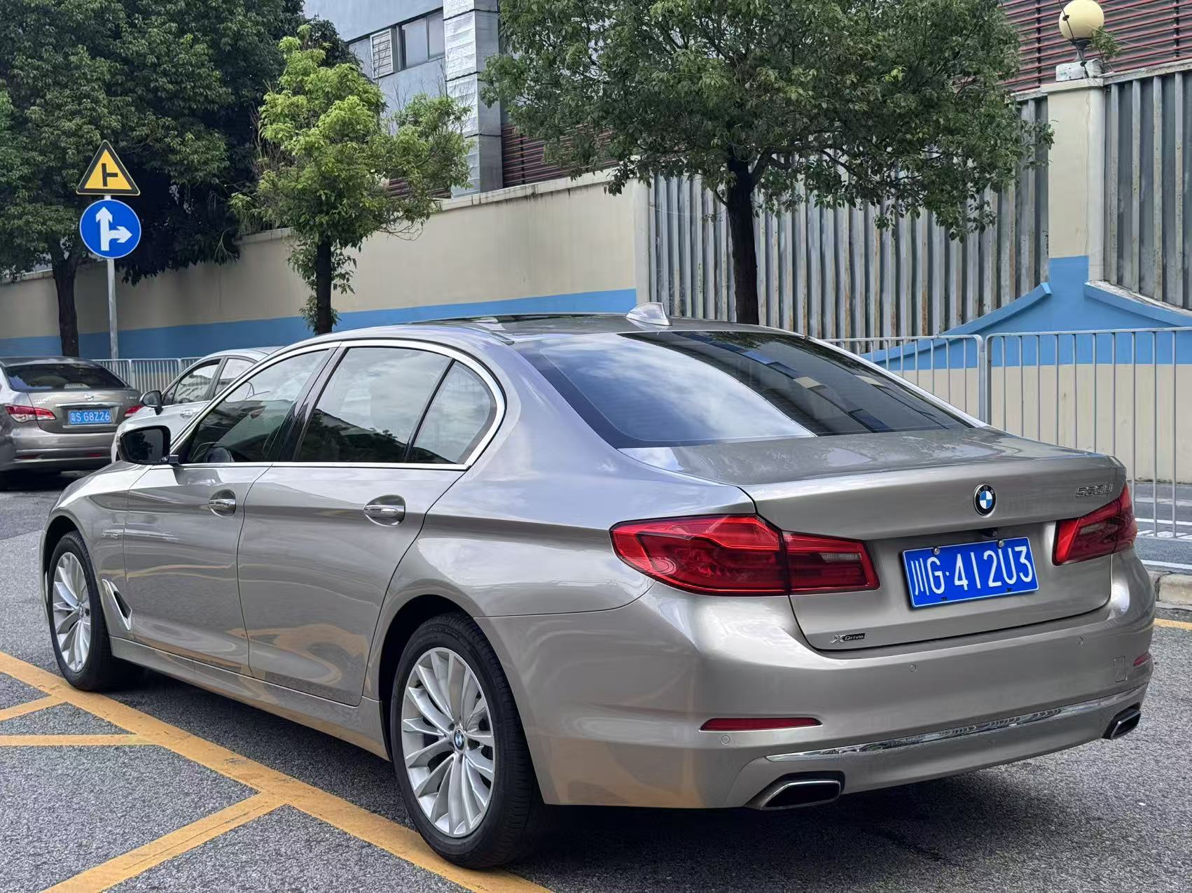 FOB Shenzhen Used 2018 BMW 5 Series 530Li xDrive Luxury Package 4-Door 5-Seater AWD Sedan | 2.0T Turbo Petrol National V Emission Export Ready