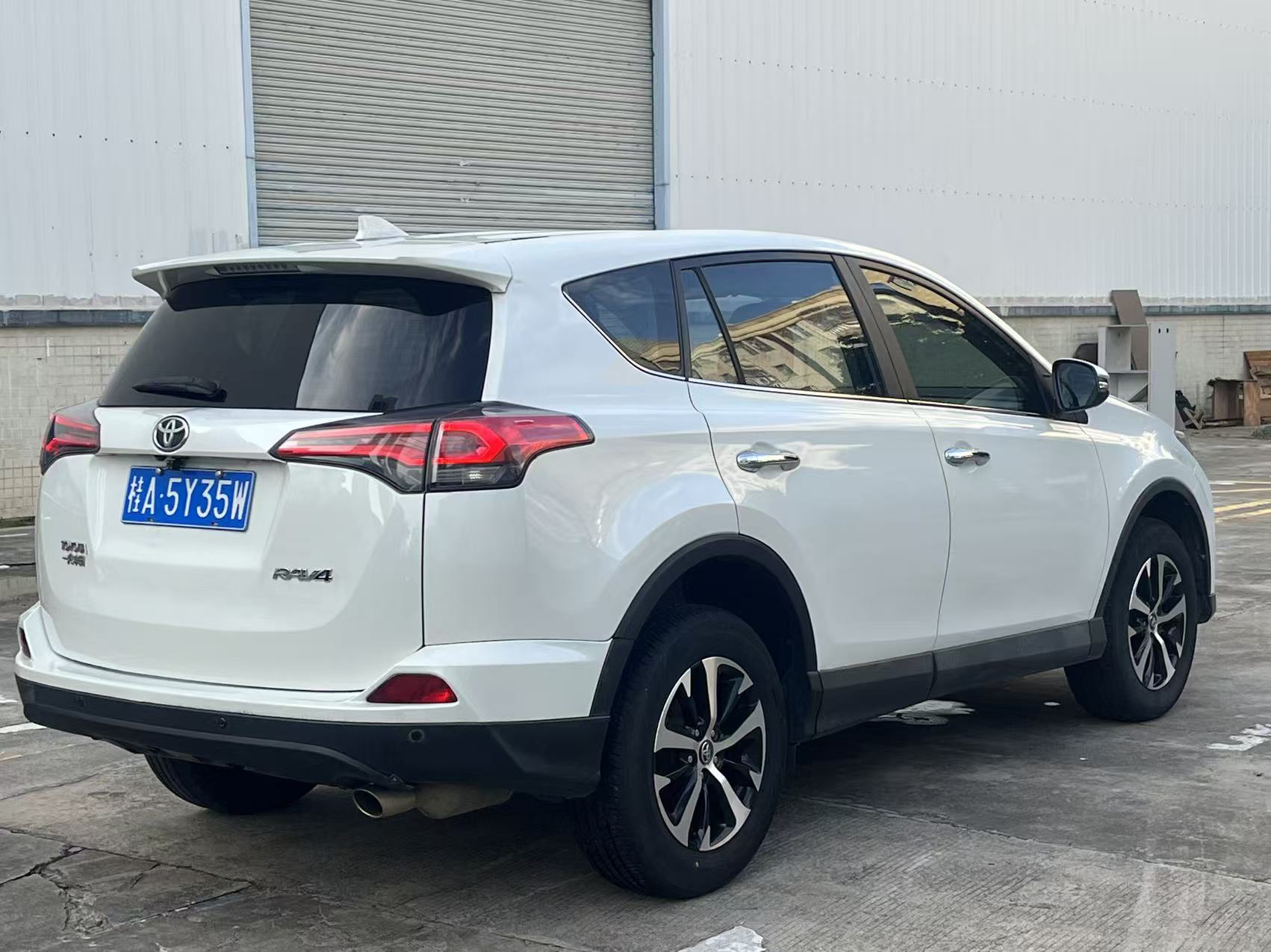 Used Toyota RAV4 2016 2.0L CVT 2WD Fashion SUV, LHD Petrol FWD For Export