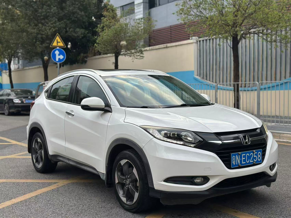 Honda Vezel 2017 - Front left 3/4 view