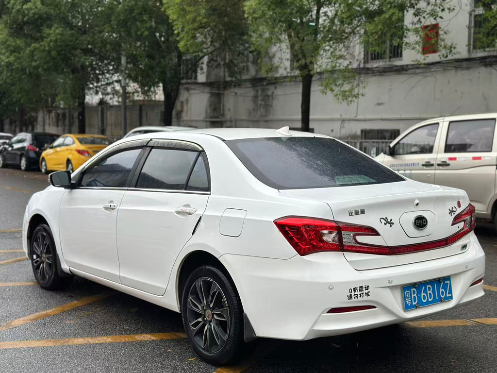 FOB Shenzhen Used 2015 BYD Qin New Energy Dual Crown Flagship Plus 1.5T PHEV Sedan | 70KM EV Range LFP Battery Export Ready
