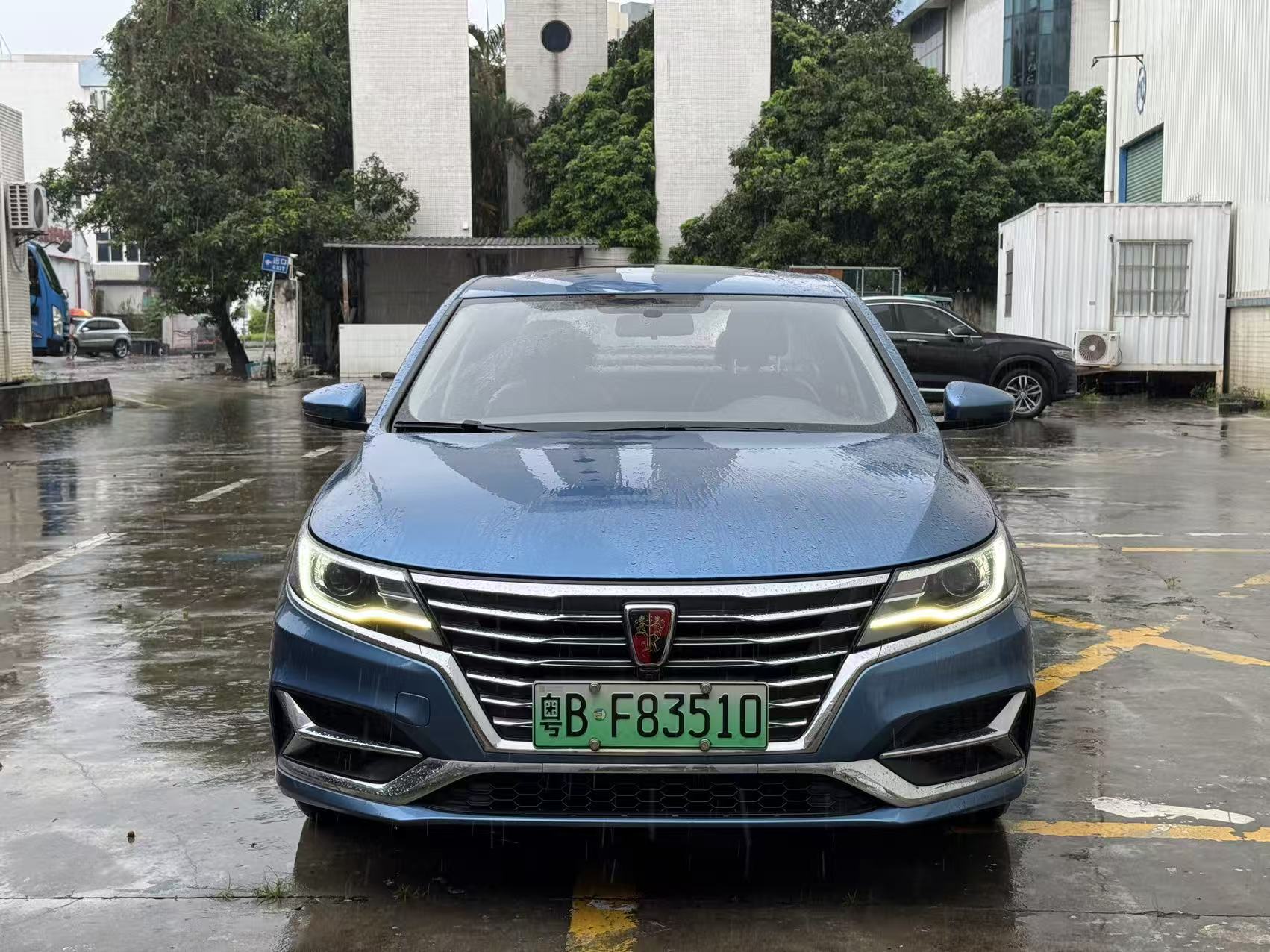 Used 2017 Roewe i6 PHEV Blue Sedan - Rear 3/4 View