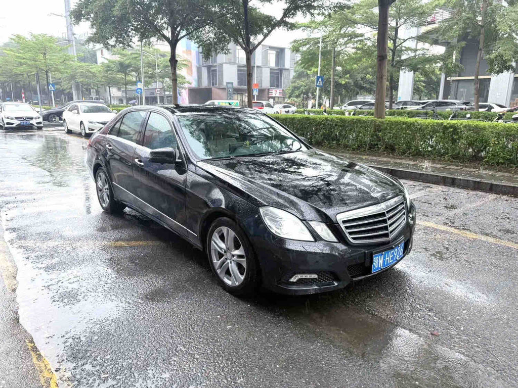Used 2010 Mercedes-Benz E-Class E300 3.0L Luxury Automatic Sedan, Euro 4, Petrol, FOB Shenzhen For Export