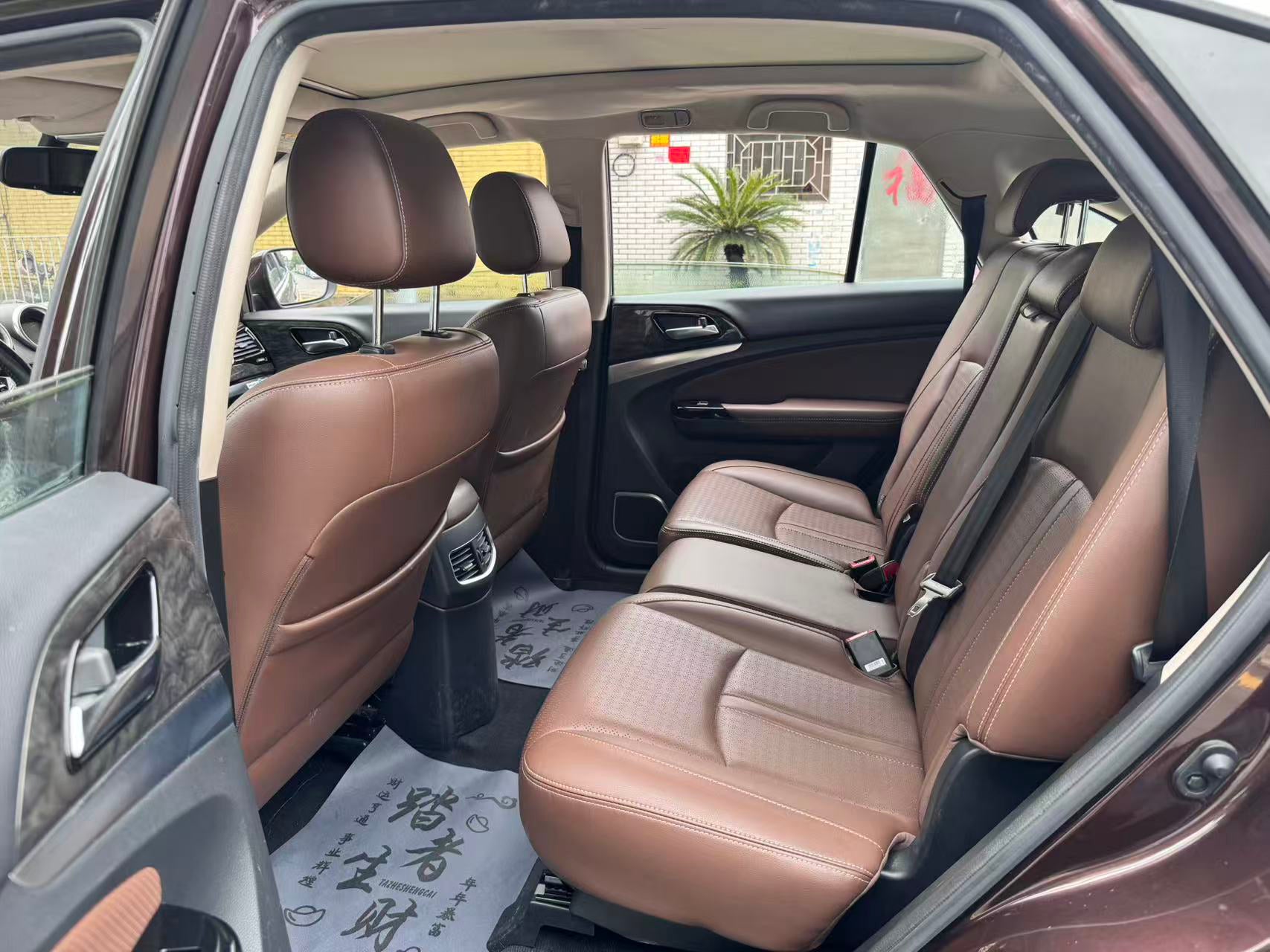 FOB Shenzhen Used 2016 BYD S7 Premium 2.0T Wet Dual Clutch 5-Door 7-Seater FWD Midsize SUV Low Mileage Export Car