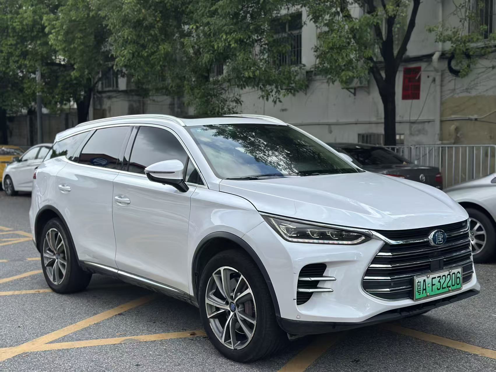 BYD Song Pro DM front passenger interior