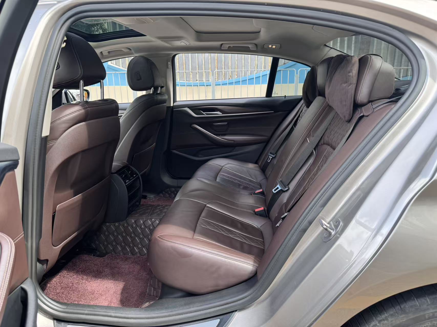 FOB Shenzhen Used 2018 BMW 5 Series 530Li xDrive Luxury Package 4-Door 5-Seater AWD Sedan | 2.0T Turbo Petrol National V Emission Export Ready