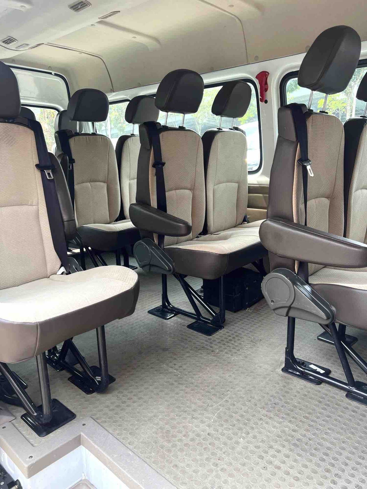 Used 2017 JMC Transit 2.4L Manual 14–15 Seater Minibus | FOB Shenzhen