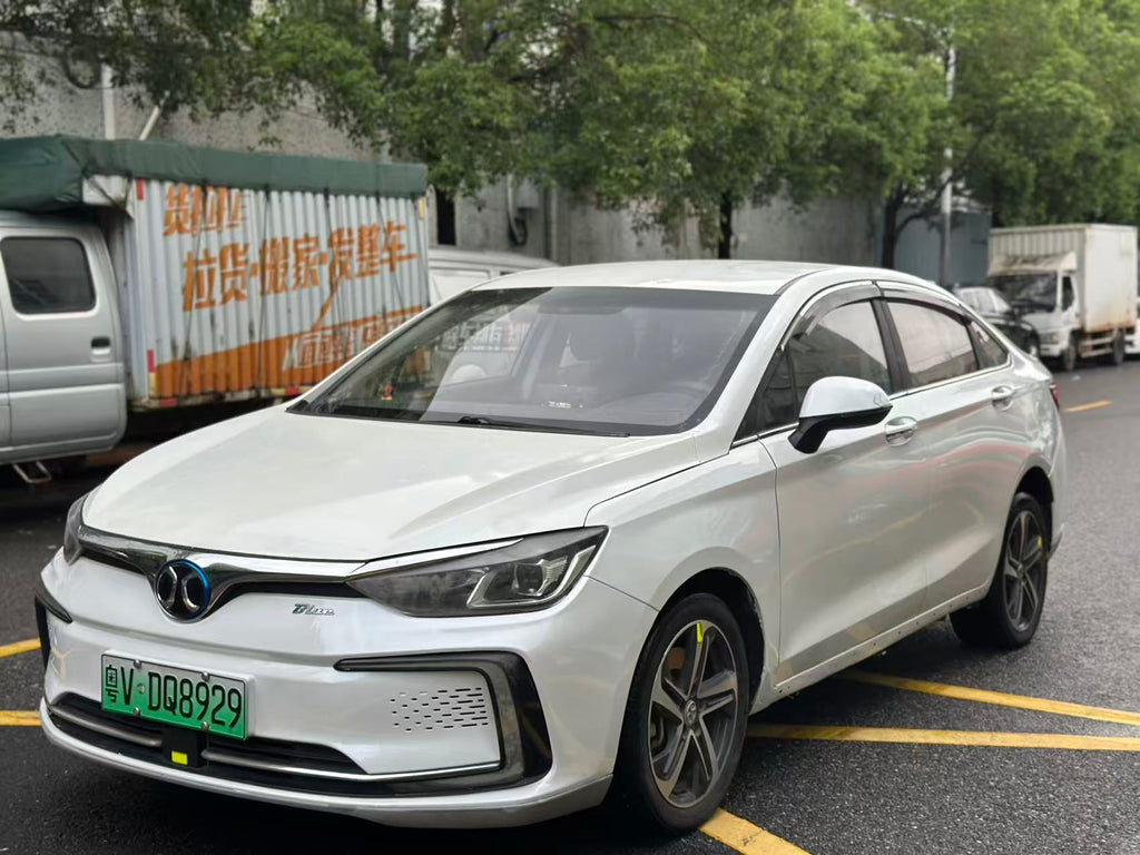 BAIC Beijing EU5 front exterior view