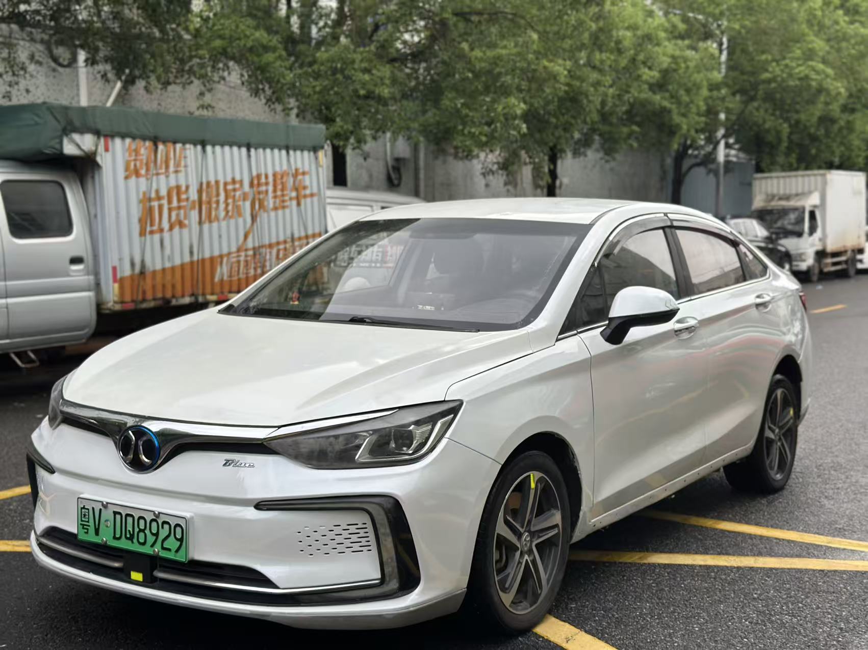 BAIC Beijing EU5 front exterior view
