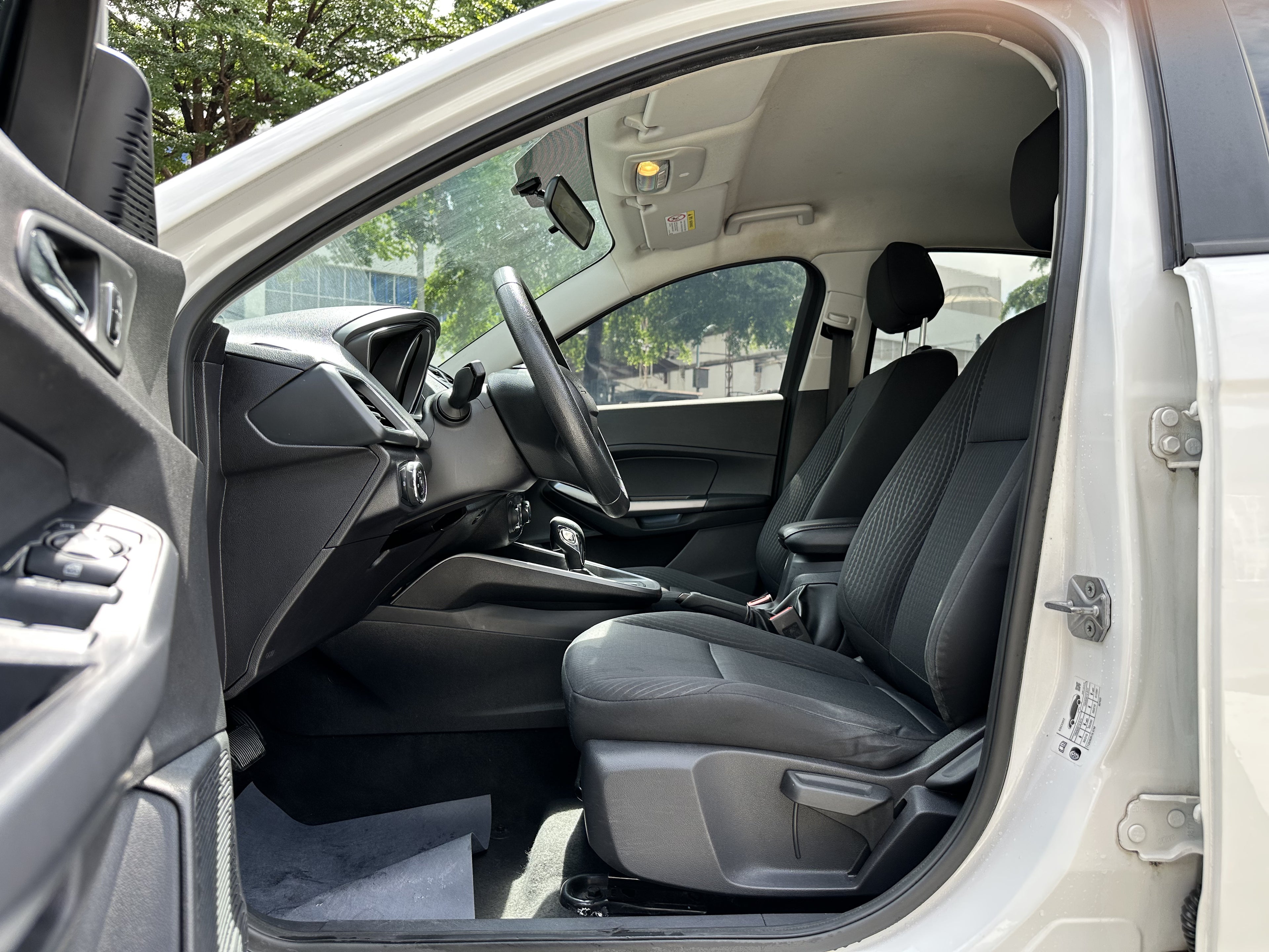 FOB Shenzhen Used 2016 BYD S7 Premium 2.0T Wet Dual Clutch 5-Door 7-Seater FWD Midsize SUV Low Mileage Export Car