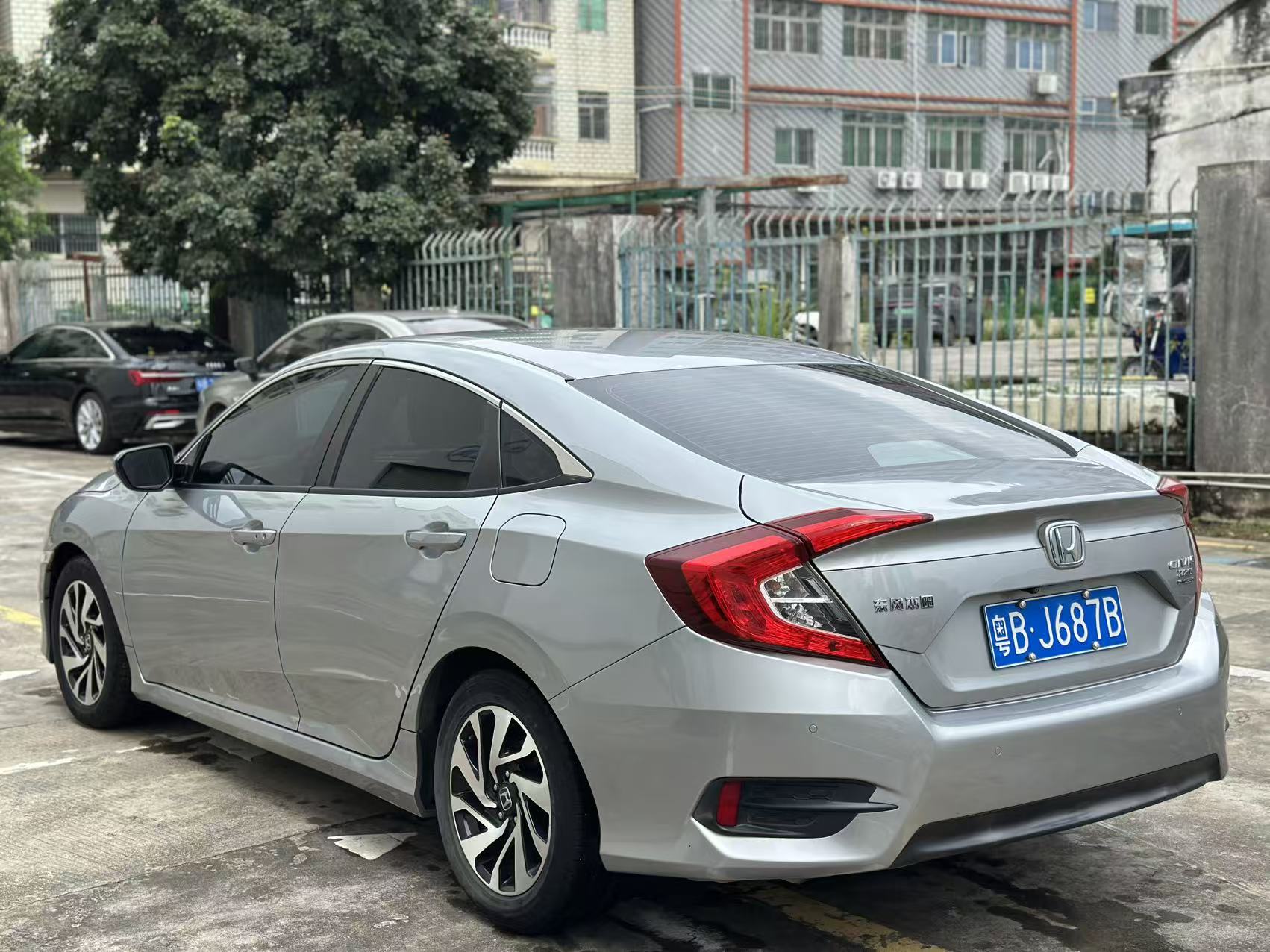 Honda Civic 2016 rear view
