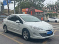 FOB Shenzhen Used 2013 Peugeot 408 Comfort 2.0L Manual 4-Door 5-Seater FWD Compact Sedan National IV Emission Export Ready