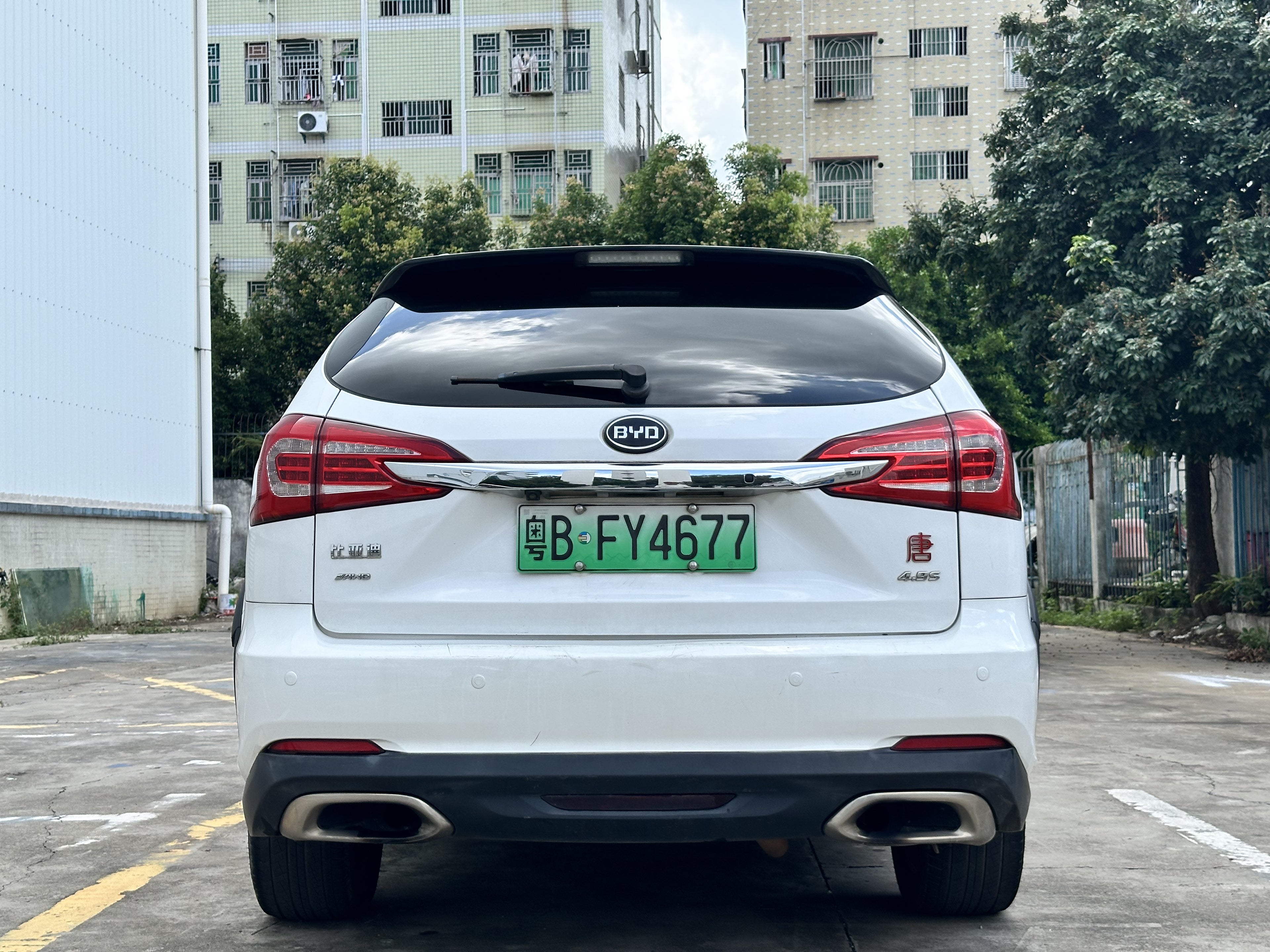 BYD Tang 2015 PHEV – Rear view