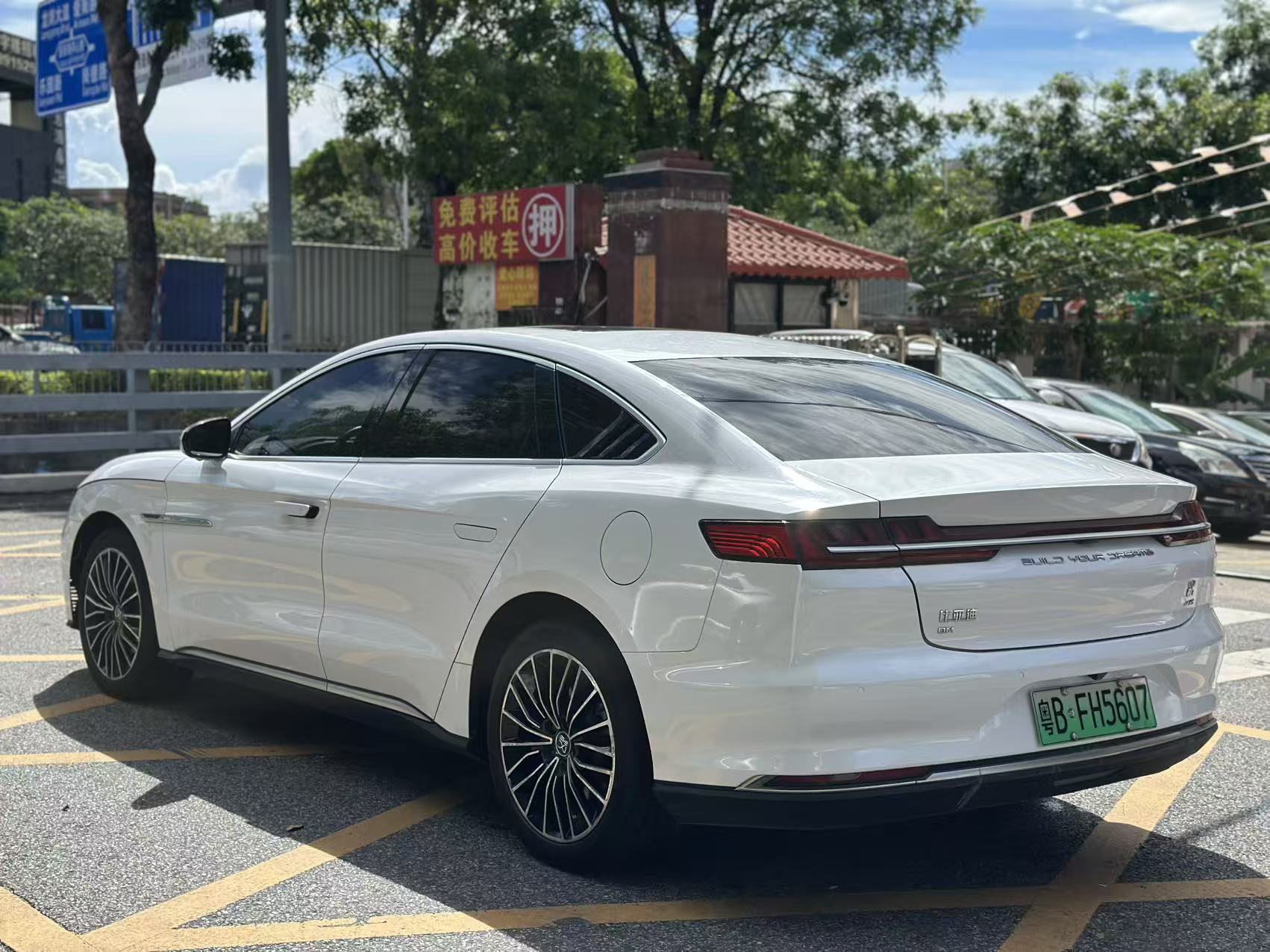 BYD Han DM front view, white exterior