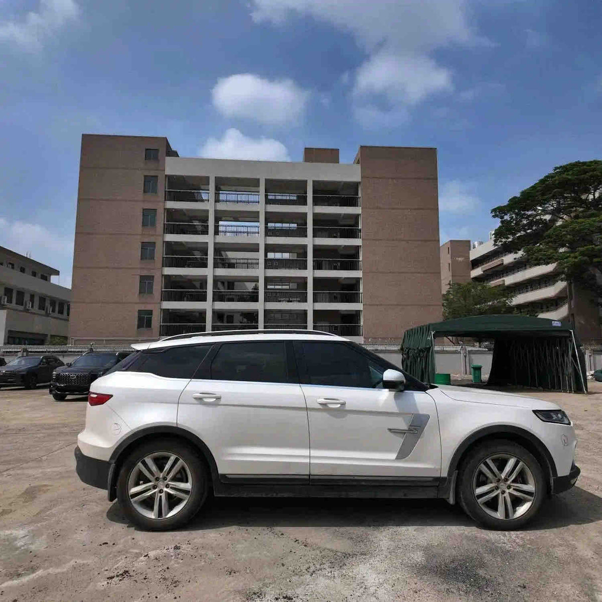 Used Zotye T700 2017 1.8T Premium Edition Automatic SUV (Reg. 2018), White, 60,000km, China V Emission, FOB Shenzhen For Export