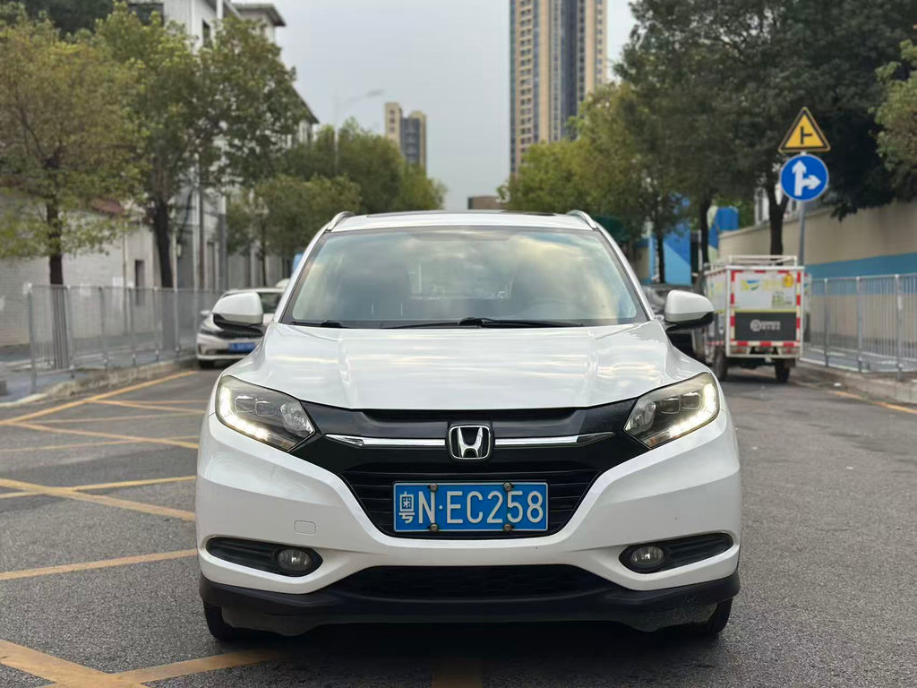 Honda Vezel 2017 - Interior front seats