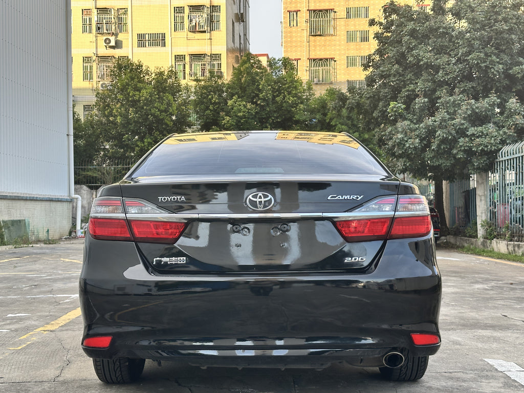 Toyota Camry 2015 side view