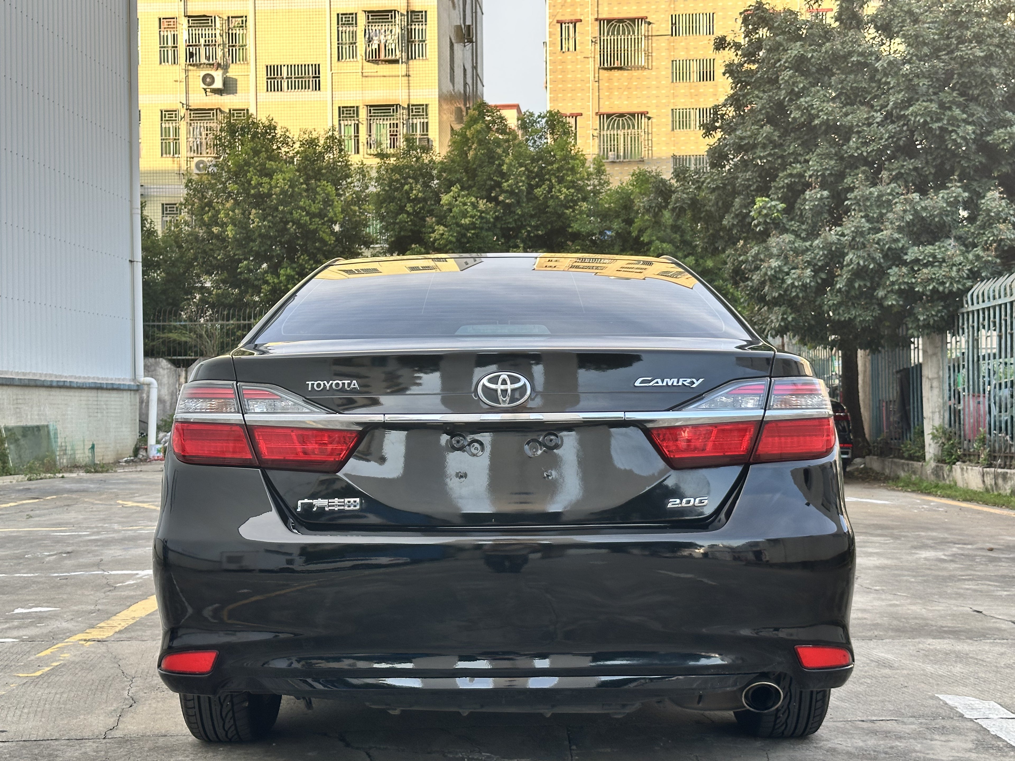 Toyota Camry 2015 side view