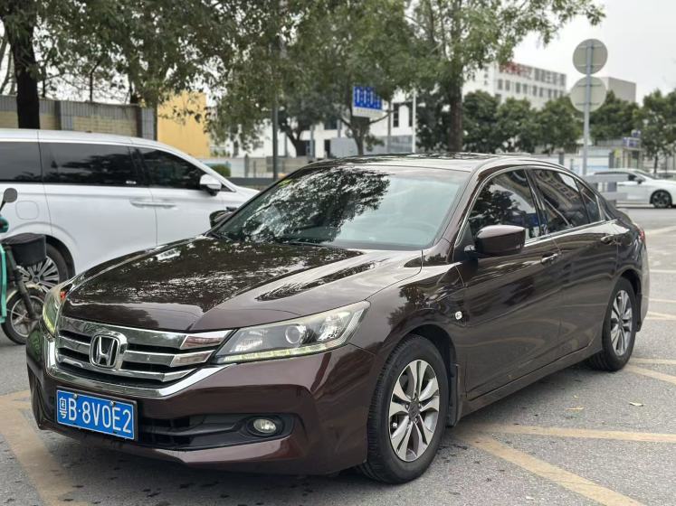 2015 Honda Accord additional view