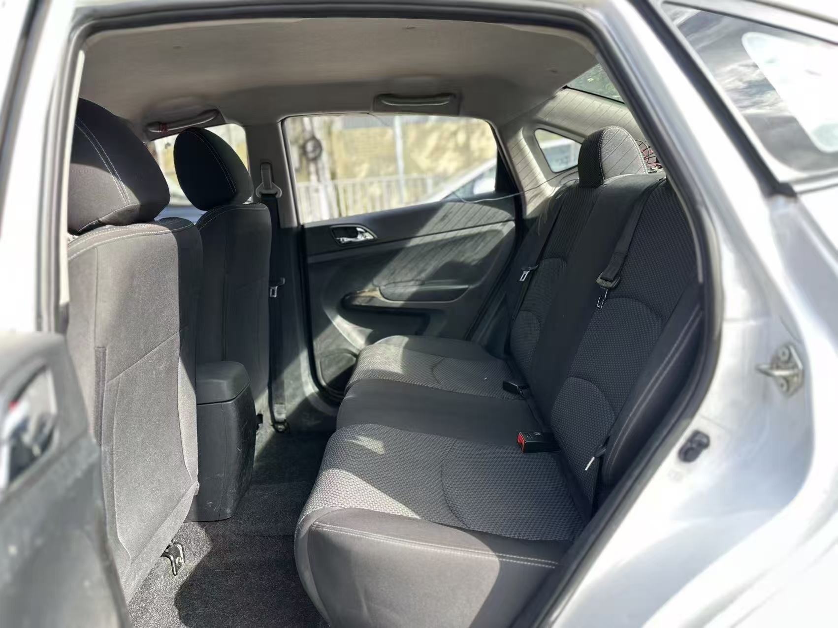 FOB Shenzhen Used 2016 Haima M3 Fashion 1.5L Manual 4-Door 5-Seater FWD Compact Sedan
