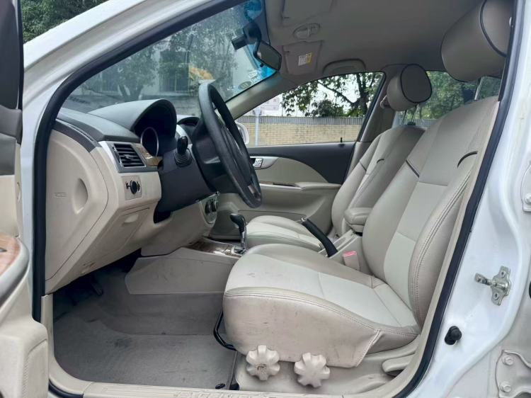 2015 Buick Excelle exterior detail