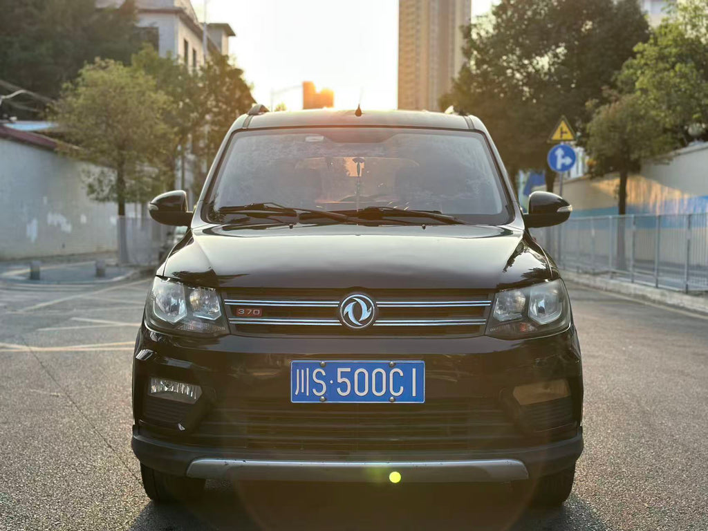 Dongfeng Fengguang 370 rear exterior view