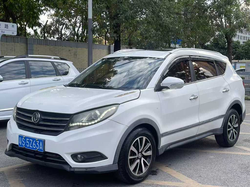 Dongfeng Fengguang 580 2017 interior front seats and dashboard view