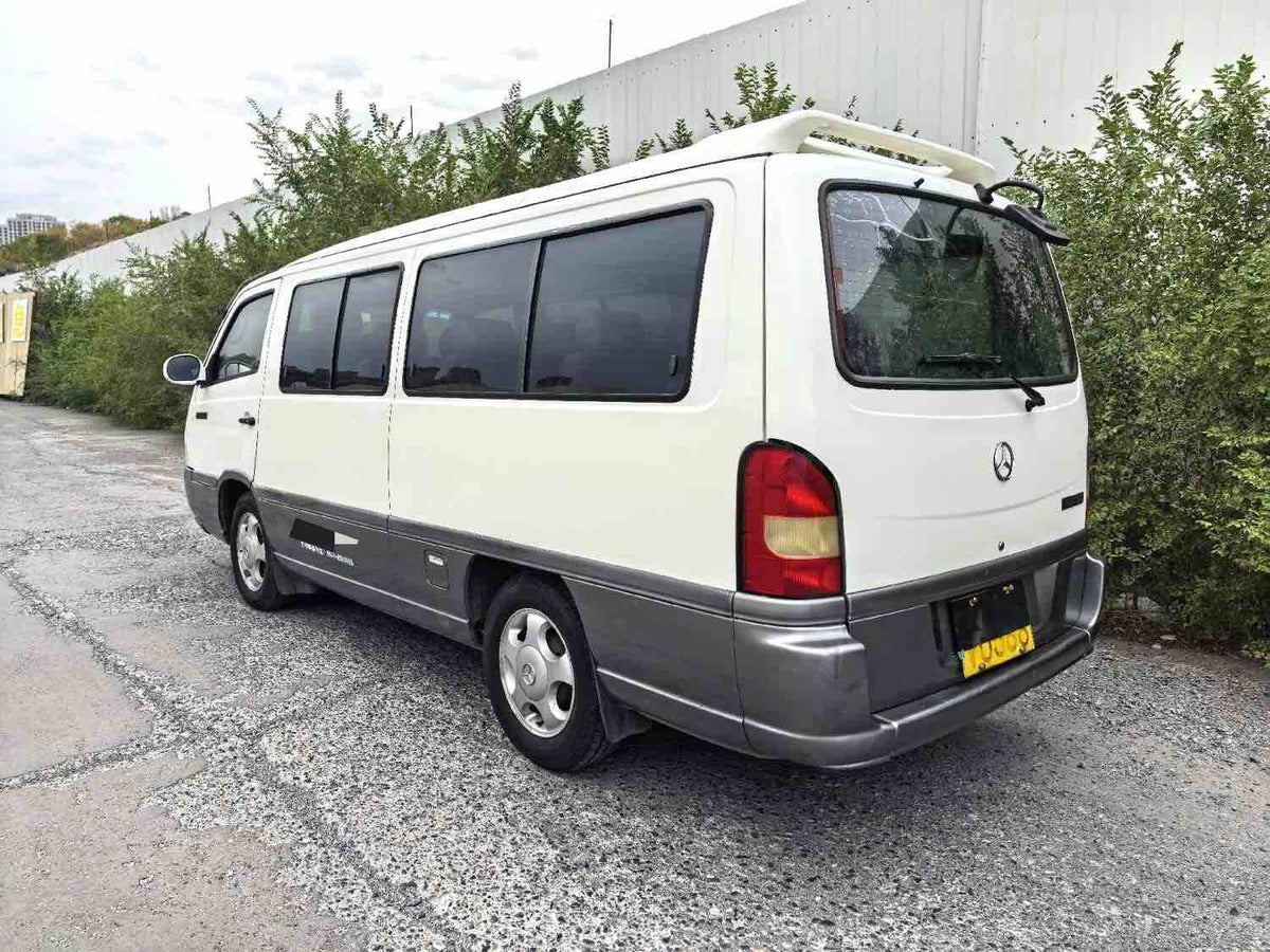 Used Huizhong Istana 2.3L Manual 15-Seater Minibus | 2011 Registration, Petrol, FOB Shenzhen
