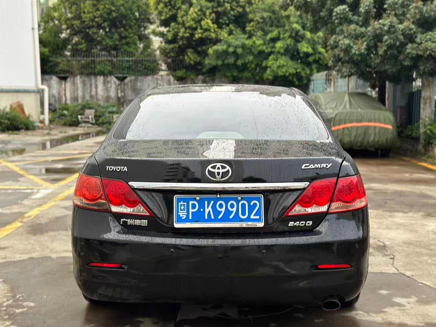 Toyota Camry 240G front view