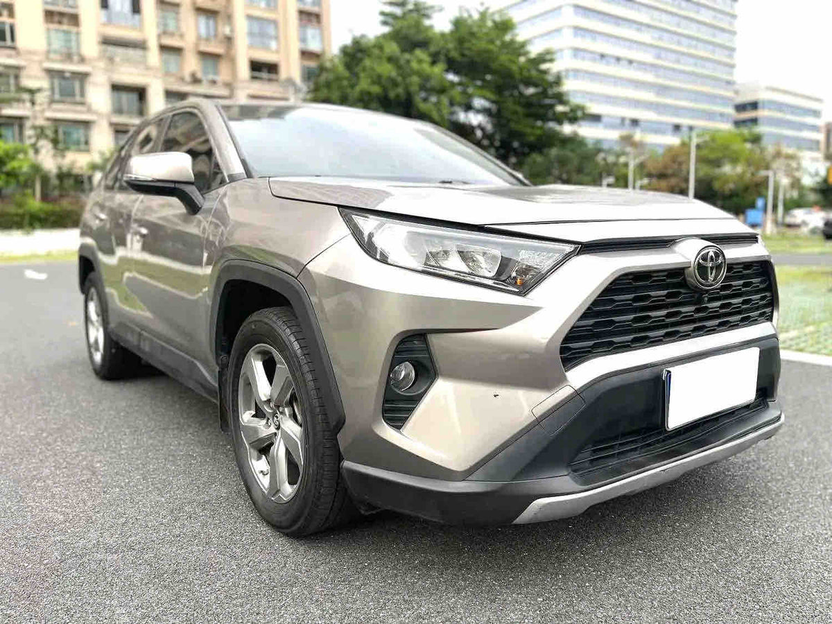 Used 2020 Toyota RAV4 2.0L 2WD Fashion PLUS SUV