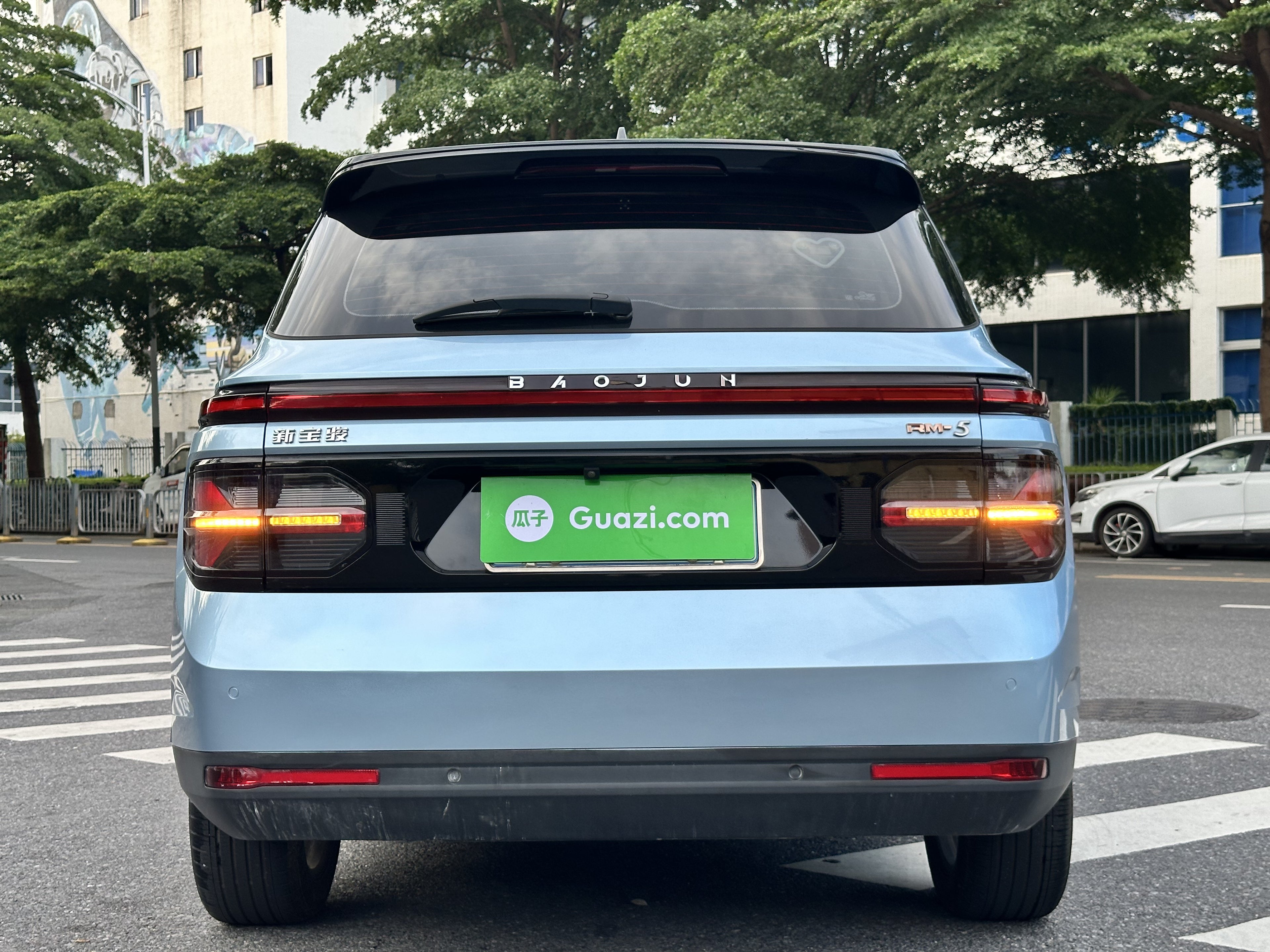 Baojun RM-5 additional exterior view