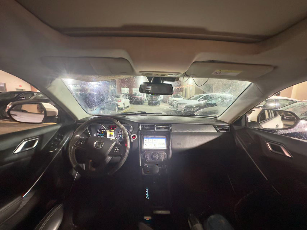 JMC Yusheng S330 2016 dashboard and cockpit view