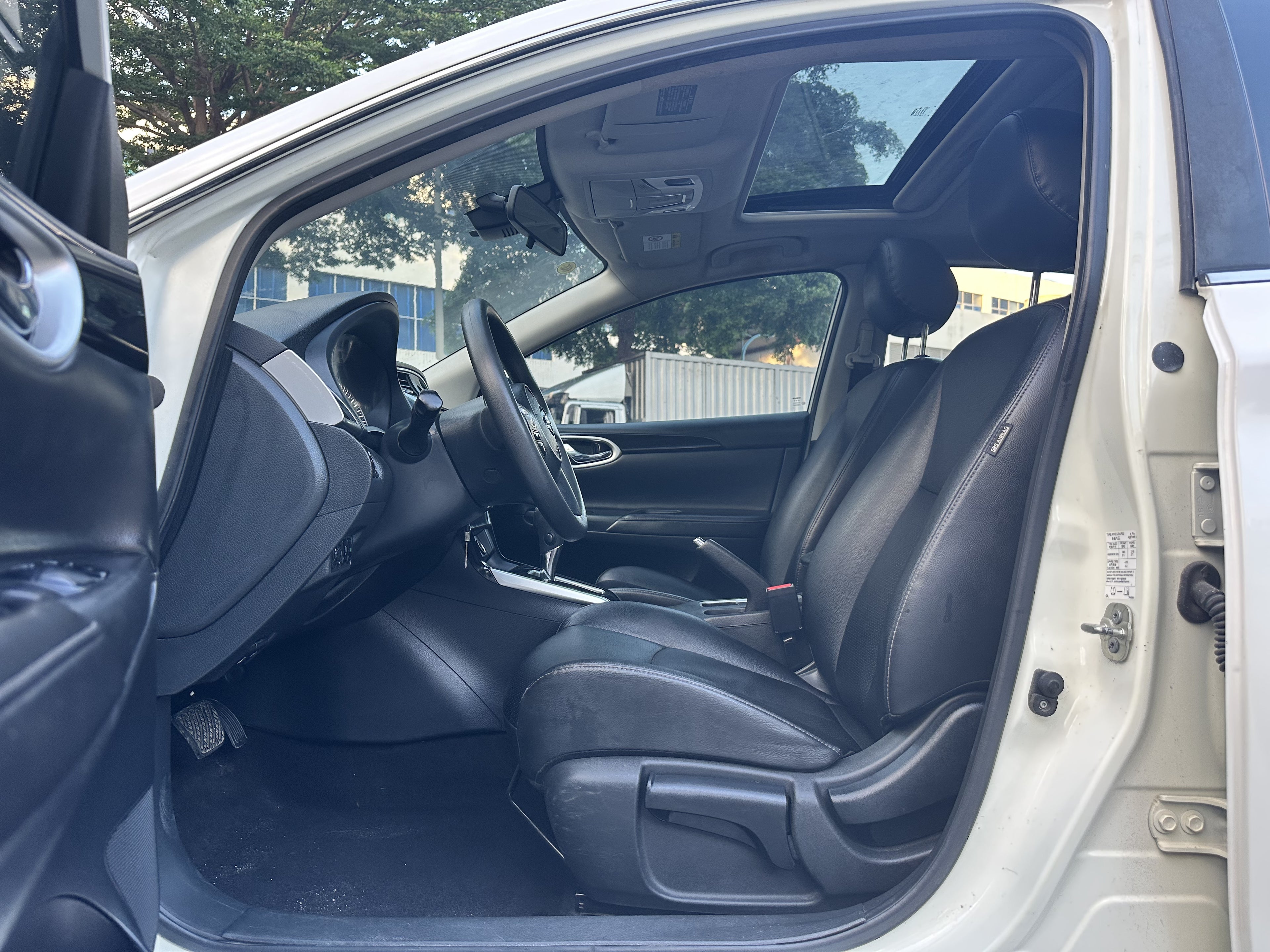 2021 Nissan Sylphy Classic - Side rear view