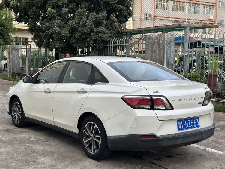 2018 Venucia D60 1.6L CVT Elite – Used Sedan Export | Shenzhen