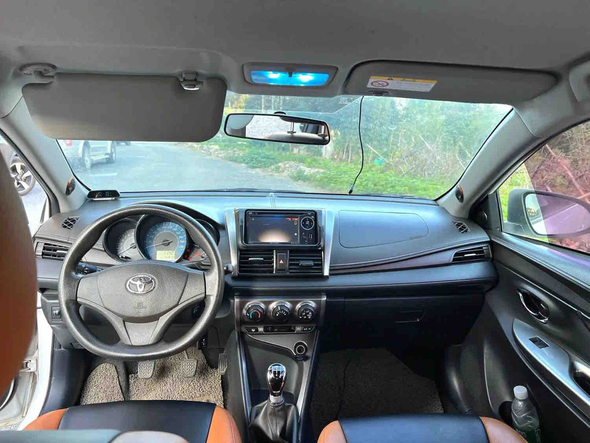 Used 2014 Toyota Yaris L Zhixuan 1.3E Manual Sedan, White, 120,000 km