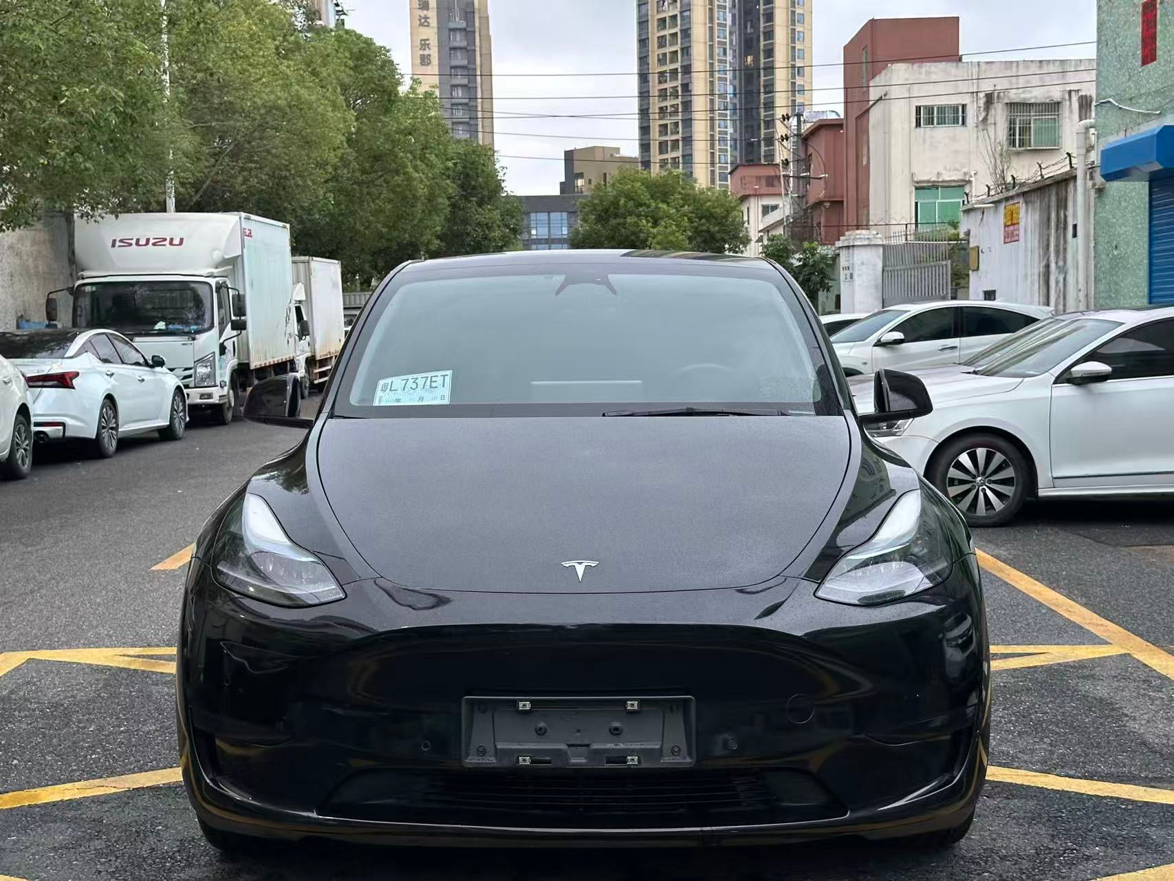 Tesla Model Y 2022 front view black