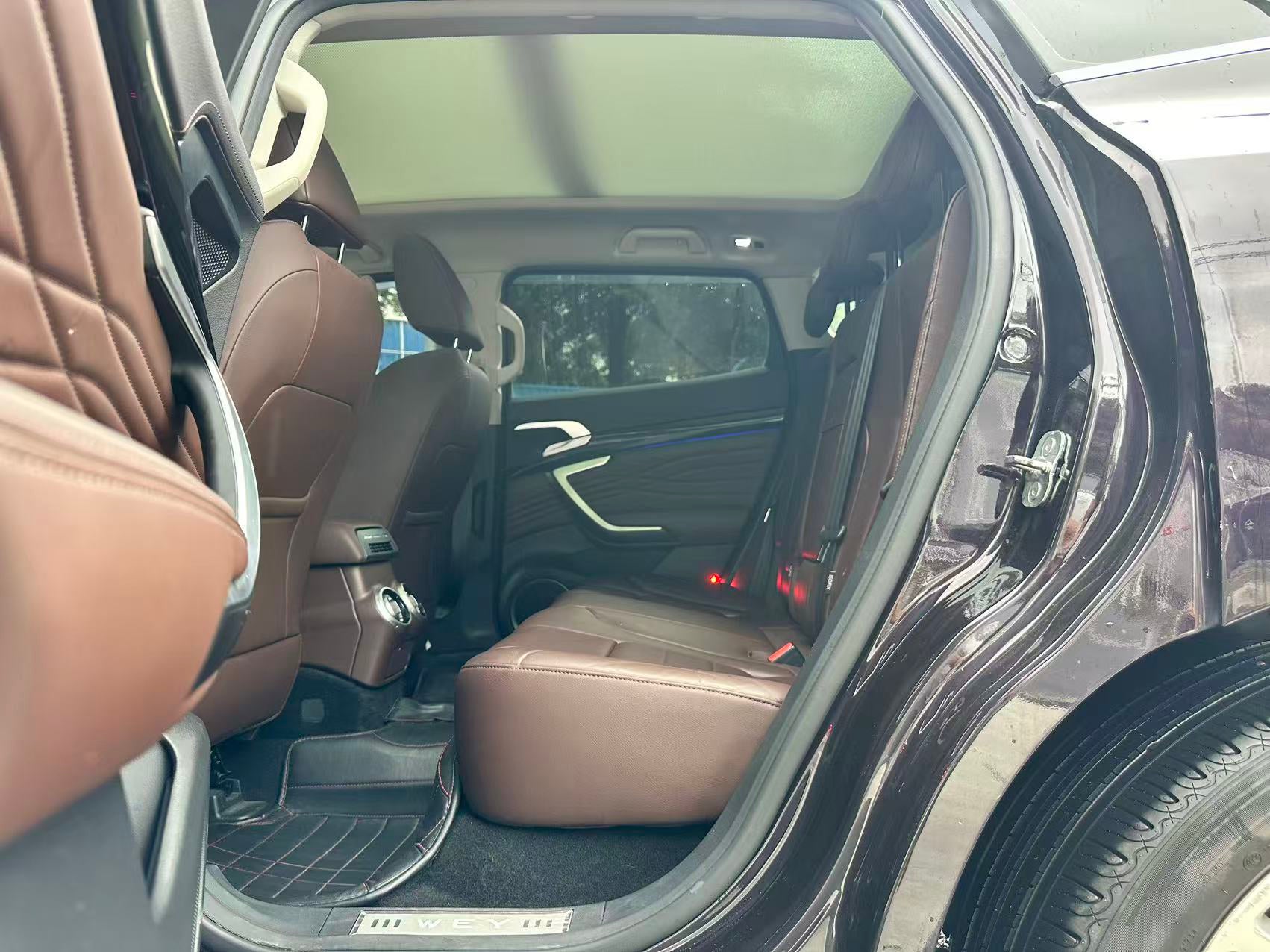 Wey P8 driver seat interior